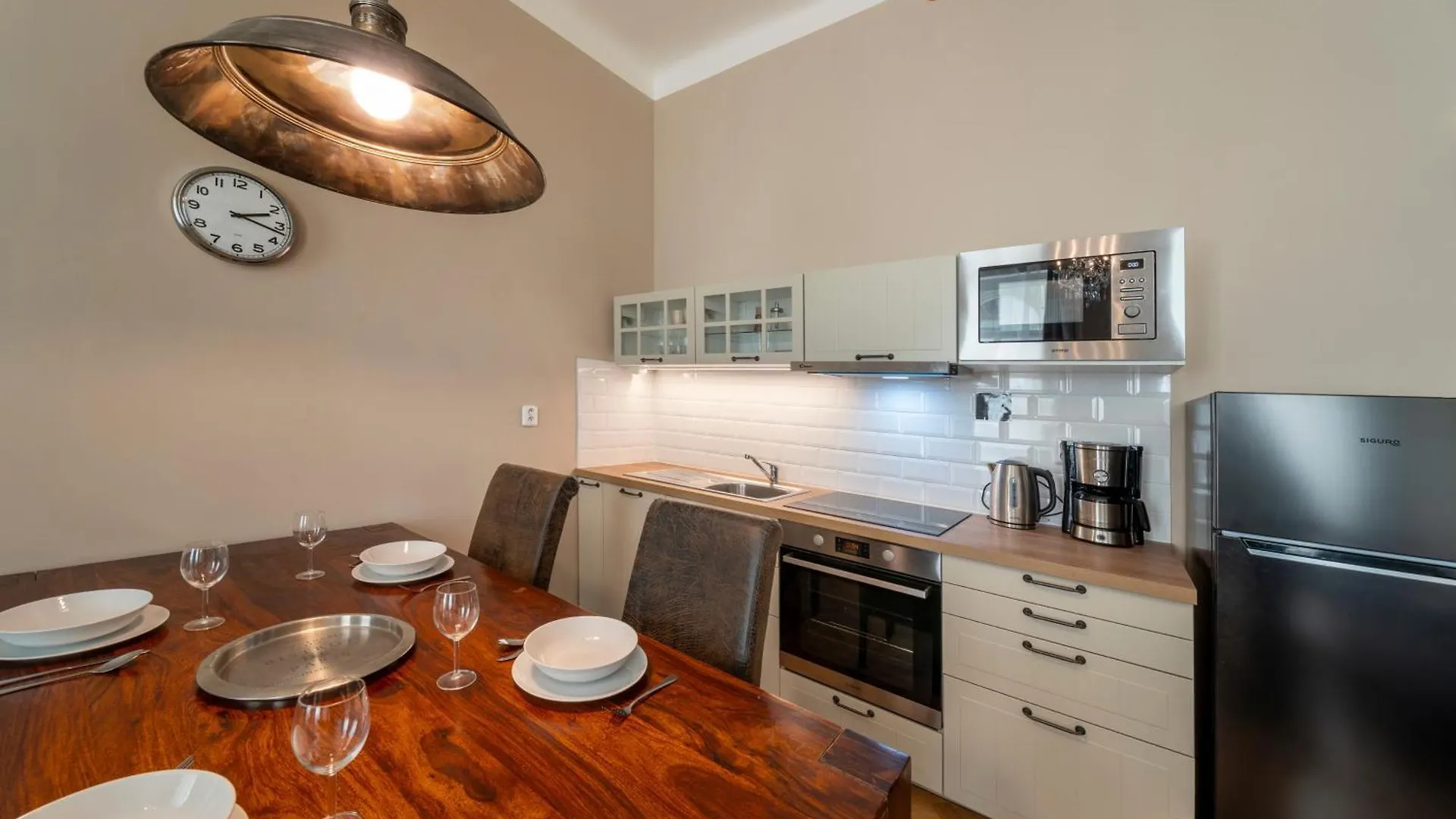 شقة Downtown - 2 Room Zborovska براغ