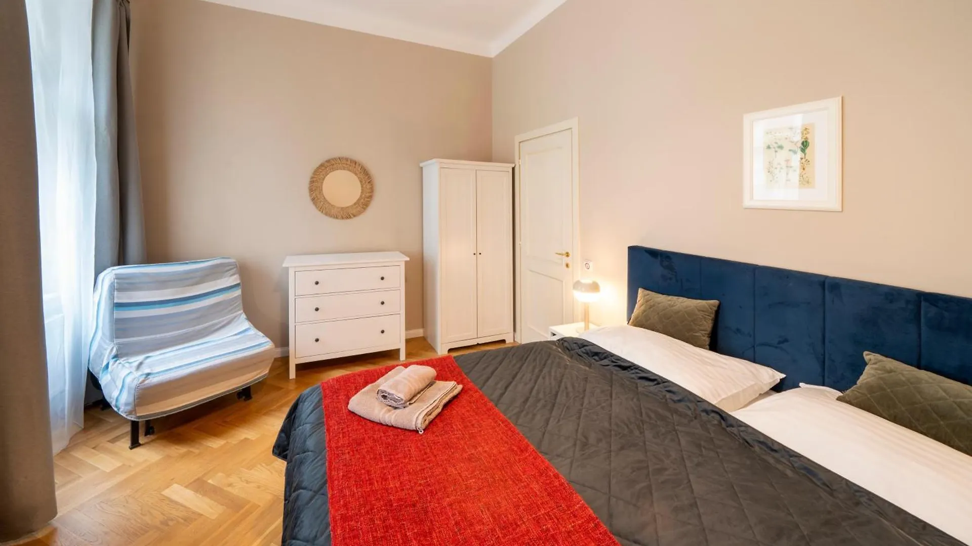 Downtown - 2 Room Zborovska براغ